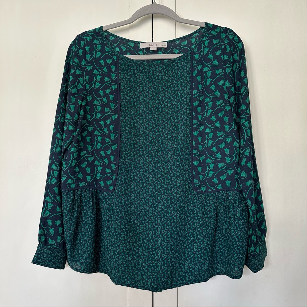 Ann Taylor Loft Floral Long Sleeve Blouse Size S Petite Green Navy